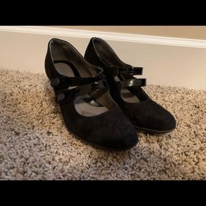 Black Mary-Jane heels